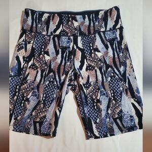 Calvin Klein Women's Abstract Pattern Bike Shorts - Black, Blue, and Tan. Sz XL